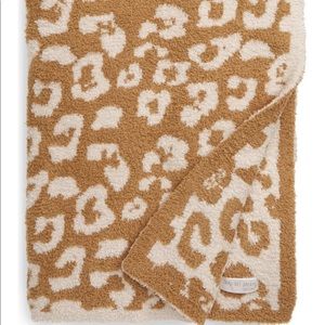 Barefoot dreams NWT camel color